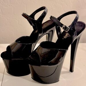 Pleaser size 6 Sky 309. Black Platform Heels. 7” heel. 2 3/4” platform.